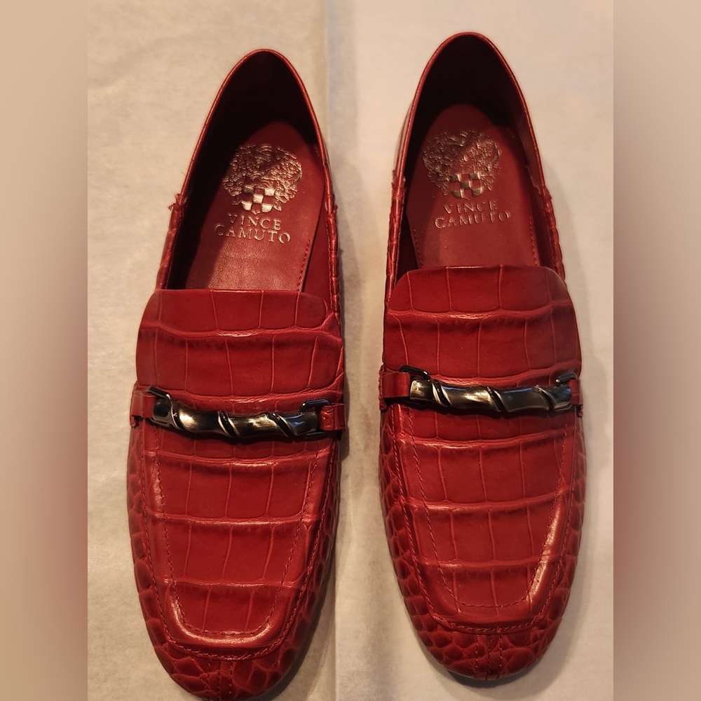 Vince Camuto Perenna Leather Loafers Red Size 7